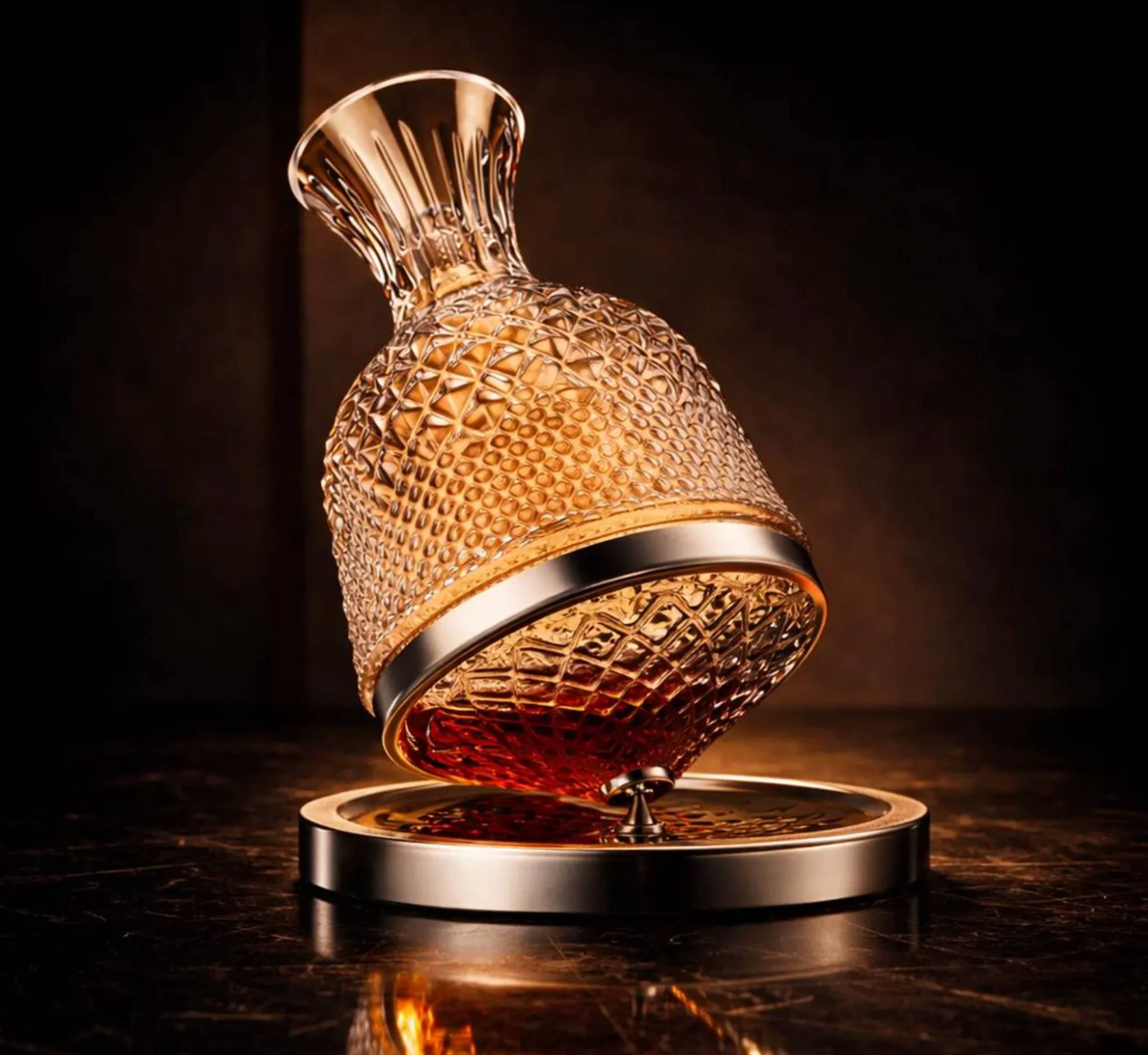 oravia-spinning-whiskey-decanter